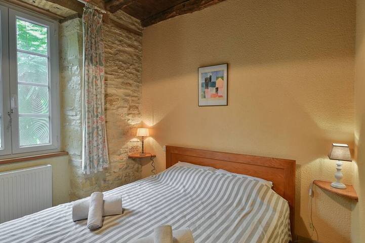 Location de vacances pour 4 personnes, avec piscine et terrasse à Dégagnac - 2