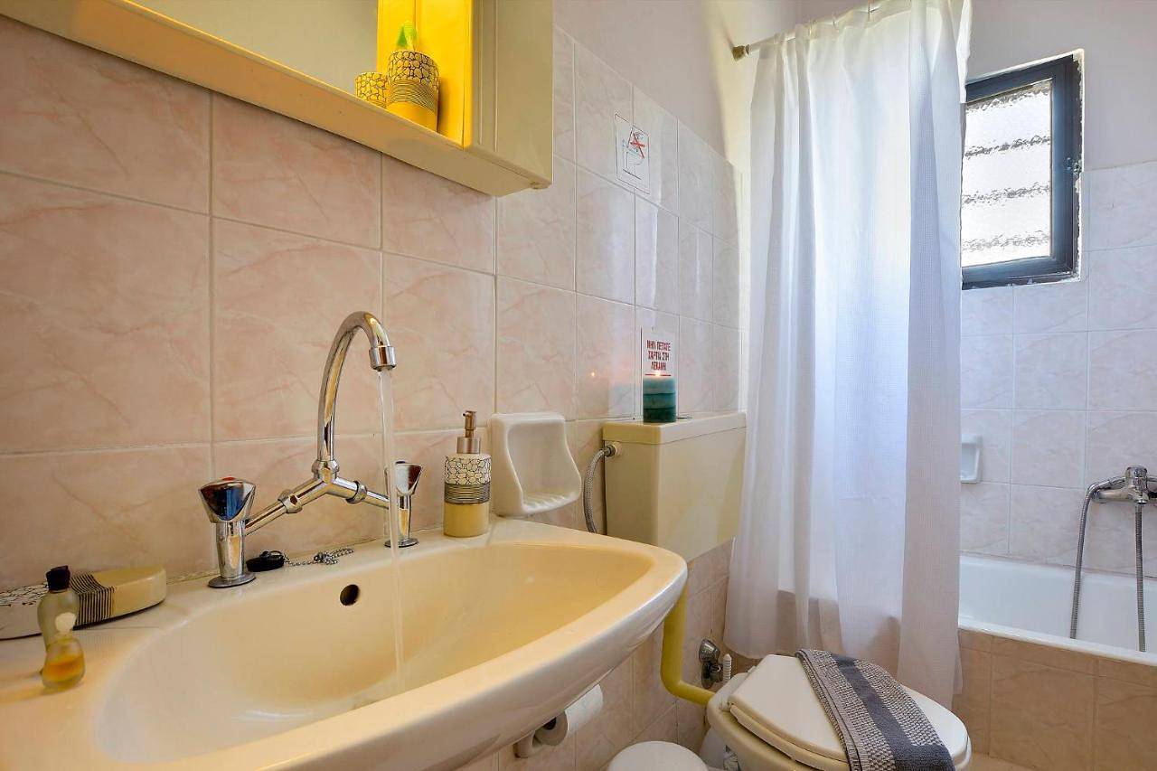 Two-Bedroom House in Sidari, Korfu