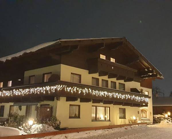 Ferienhaus für 3 Personen, mit Sauna und Ausblick sowie Garten in Rauris - 2