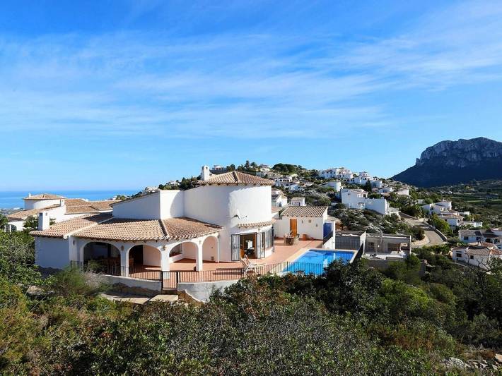 Casa rural para 7 personas, con Balcón y Terraza además de Jardín y Piscina en Ráfol de Almunia