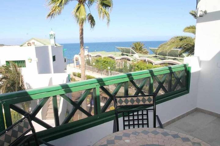Appartement de vacances pour 3 personnes, avec terrasse ainsi que piscine et vue