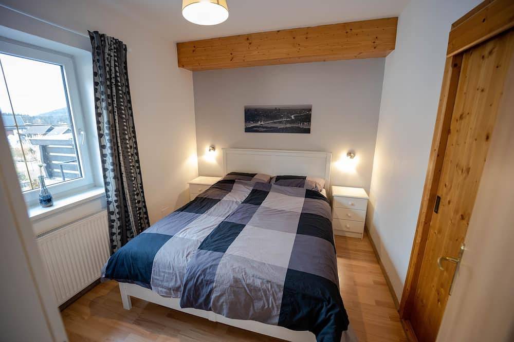 Chalet 48 - Holiday home with pool near Nassfeld and many lakes in Gailtaler Alpen, Gitschtal