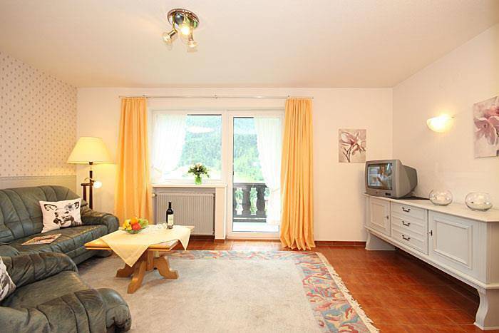 Cottage pour 2 personnes, avec jardin ainsi que balcon et sauna, animaux acceptés à Mittelberg