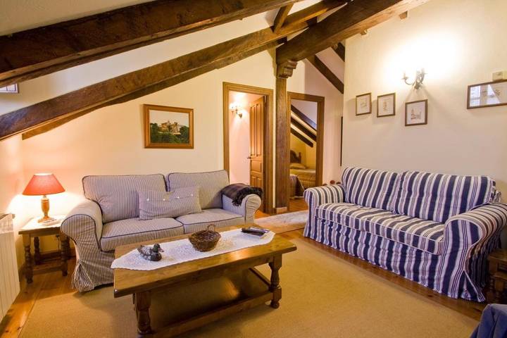 Gîte pour 8 personnes, avec jardin et vue, animaux acceptés à Comillas - 3