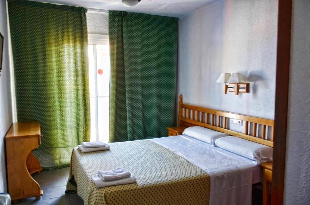 Hostal Isabel in Els Pins Blanes, Blanes
