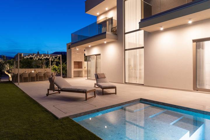 Ferienhaus für 7 Personen, mit Garten und Pool