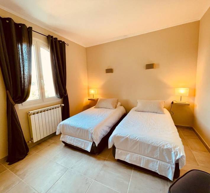 Location de vacances pour 4 personnes, avec terrasse ainsi que piscine et vue à Suzette - 4