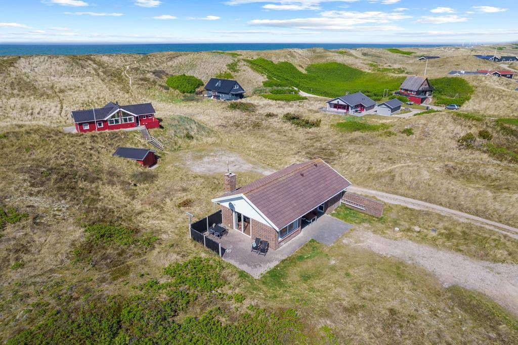 Charmantes Ferienhaus auf einem Dünengrundstück in Årgab, Holmsland Klit