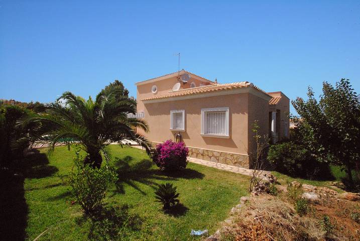 Villa für 6 Personen, mit Terrasse und Garten in Dénia - 3