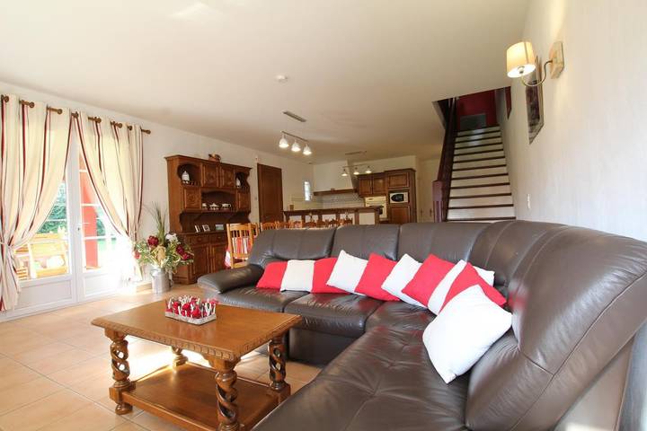 Gîte pour 8 personnes, avec jardin à Sare - 3