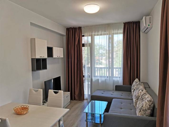 Apartament wakacyjny dla 4 osób, z basen i ogród oraz widok i basen dla dzieci w Primorsko