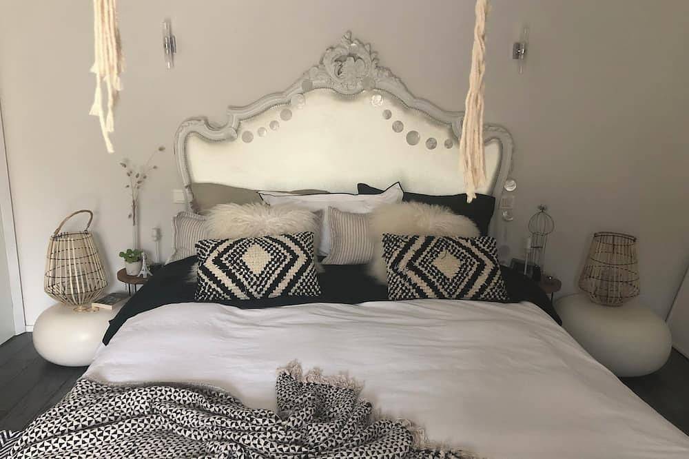 Villa spa Campagne et piscine moderne et spacieuse in Thairé, Région de Rochefort