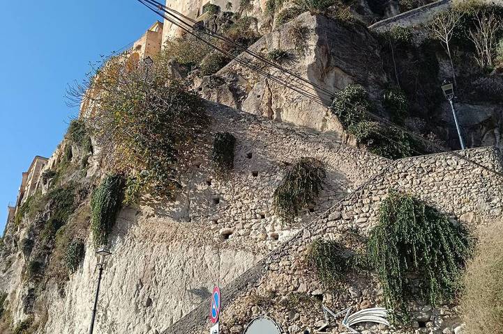 Ganze Wohnung, Comfortable Deluxe Apartment in the center of Tropea with sea view balcony in Spiaggia del Convento, Tropea