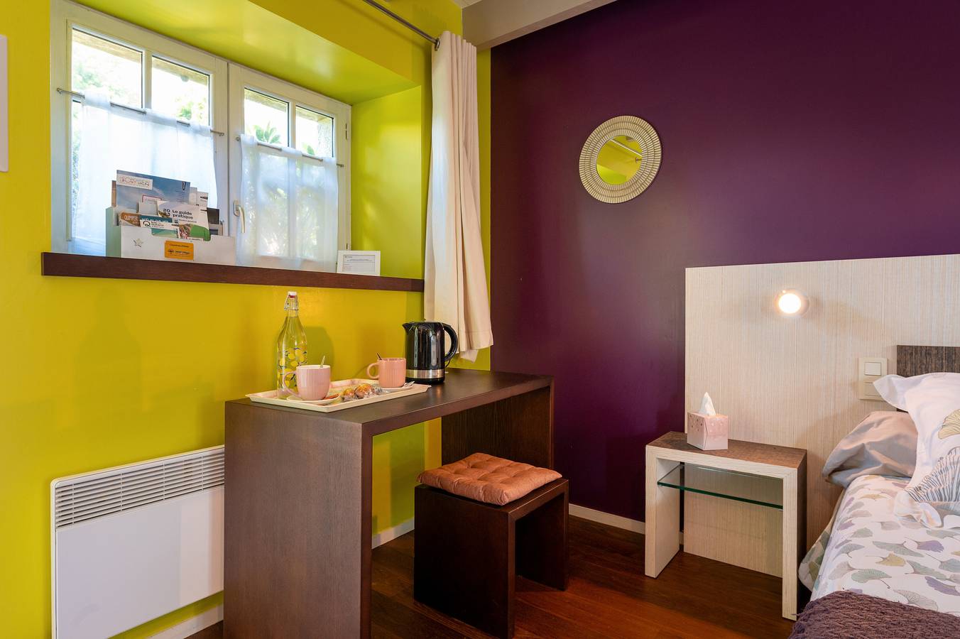 Studio entier, Studio 'Camélia Avec Petit Déjeuner' avec piscine partagée, terrasse partagée et Wi-Fi in Arzano, Région de Quimper