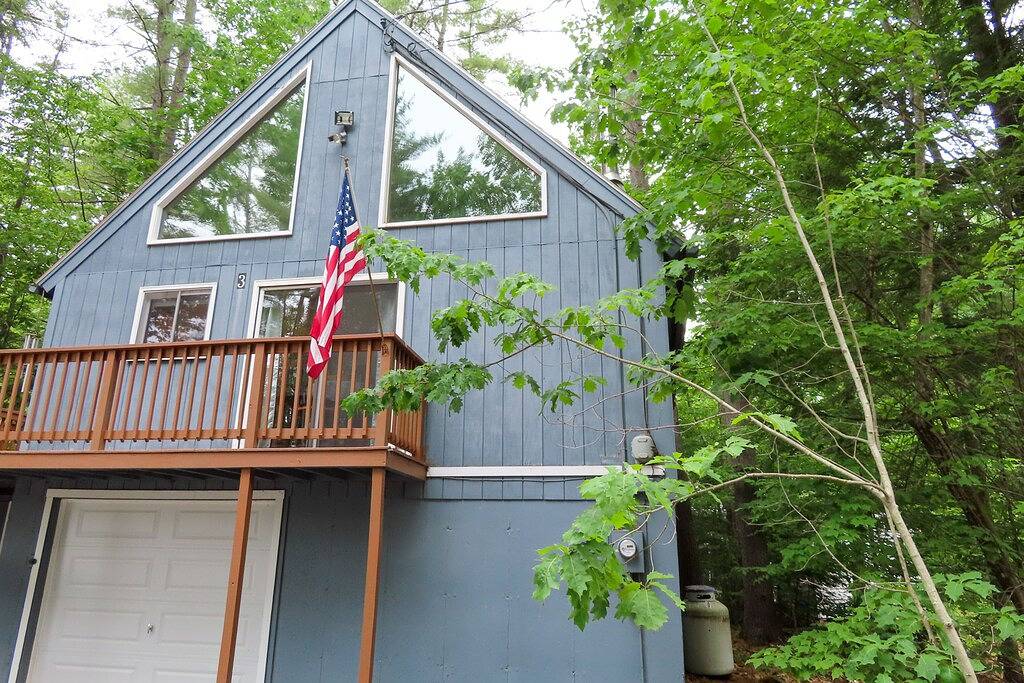 Home near the beach with a washer/dryer, tennis court, playground, basketball in Moultonborough, Lake Winnipesaukee