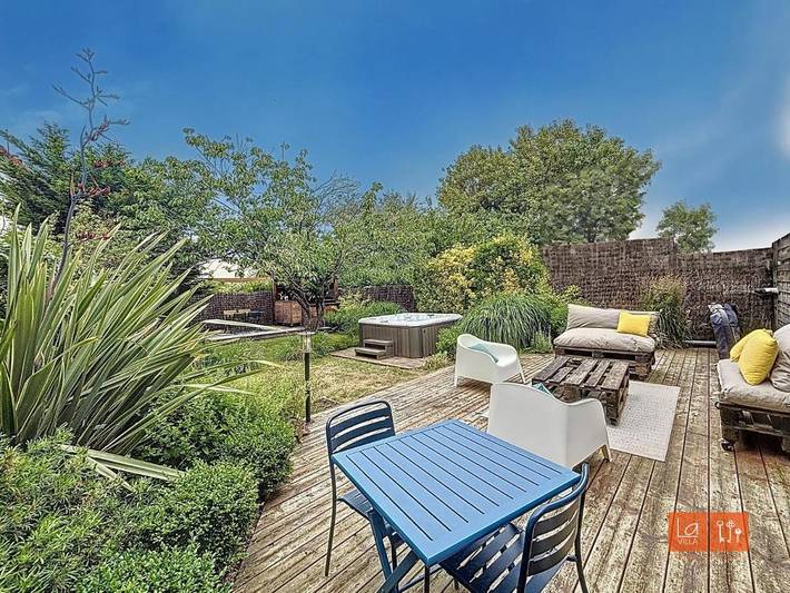Location de vacances pour 6 personnes, avec jacuzzi et jardin à Wimereux