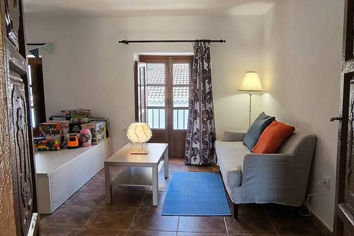 Apartamento entero, Apartamento independiente en casa familiar. En pleno centro del pueblo. in Vélez-Rubio, Provincia de Almería