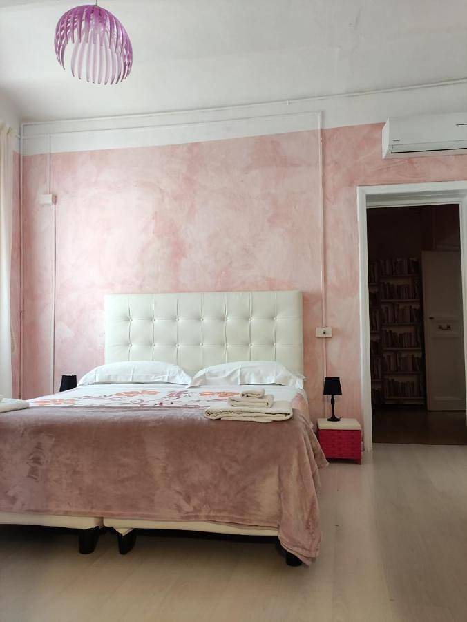 Hôtel pour 3 personnes, avec Terrasse à Noli - 3