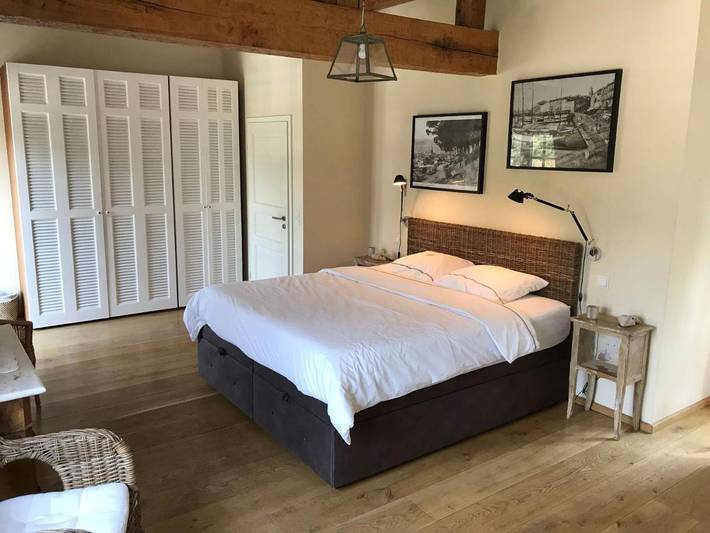 Chambre d’hôte pour 3 personnes, avec vue ainsi que piscine et jardin à Saint-Tropez - 3