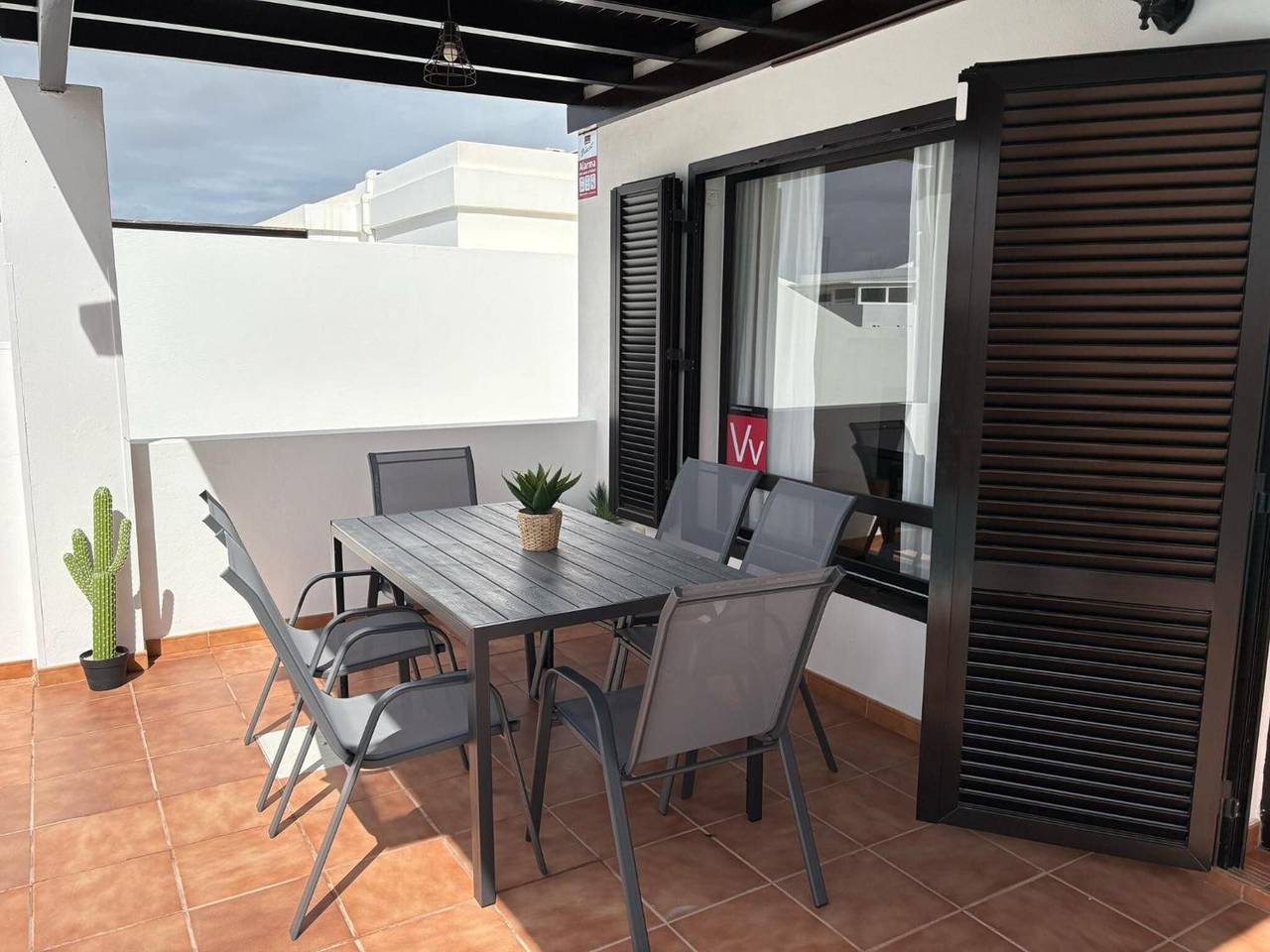 Ferienvilla „Vera“ mit Bergblick, privatem Pool und Wlan in Playa Blanca, Yaiza