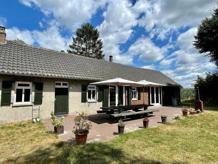 Ferienhaus für 16 Personen, mit Terrasse und Garten in Stramproy