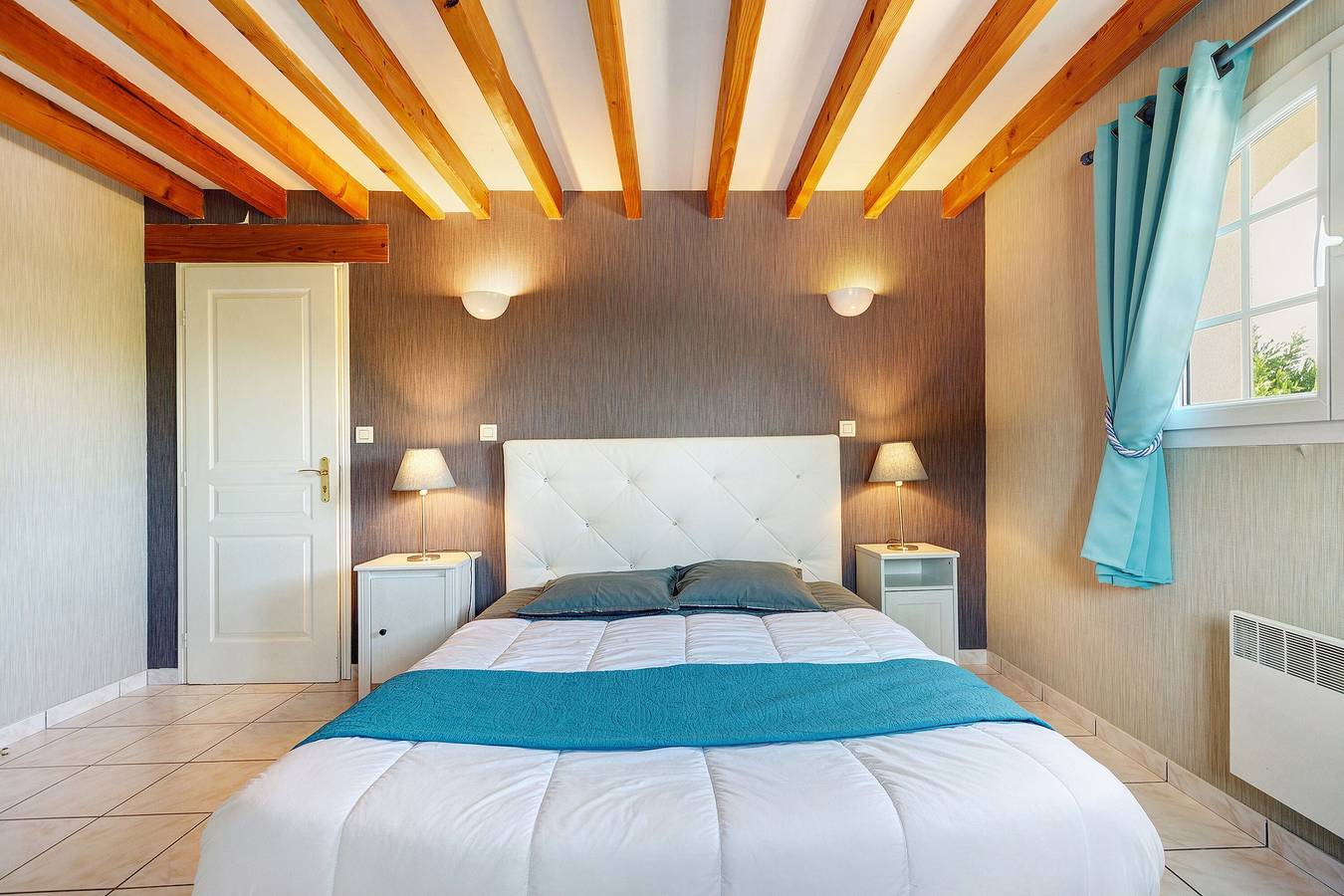 Chambre d’hôtes Myosotis avec piscine partagée, terrasse partagée et Wi-Fi in Bégadan, Parc naturel régional du Médoc