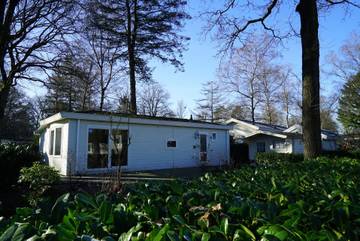 Ferienhaus für 4 Personen, mit Garten in Arnheim