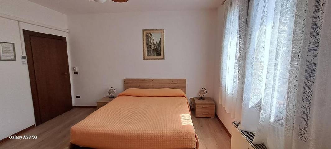 Location de vacances pour 2 personnes, avec vue ainsi que piscine et jardin, animaux acceptés à Sacile - 3