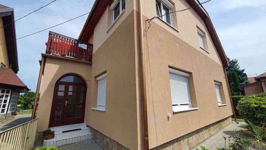 Ganze Ferienwohnung, Ferienwohnung schön eingerichtet mit WLAN und Klimaanlage in Balatonlelle, Plattensee Südufer
