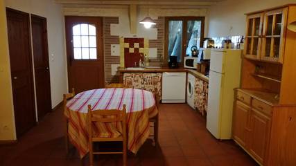 Gîte pour 10 personnes, avec piscine ainsi que jardin et terrasse à Saint-Nazaire (Pyrénées-Orientales)