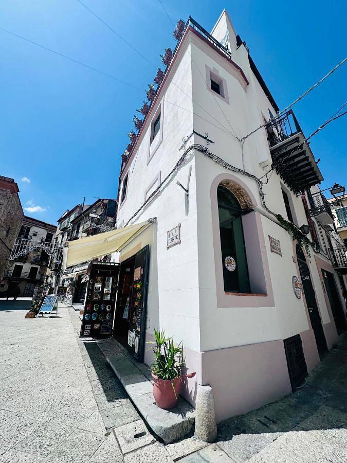 Domus Privé - Elegant Rooms with Duomo View in Monreale, Provincia di Palermo