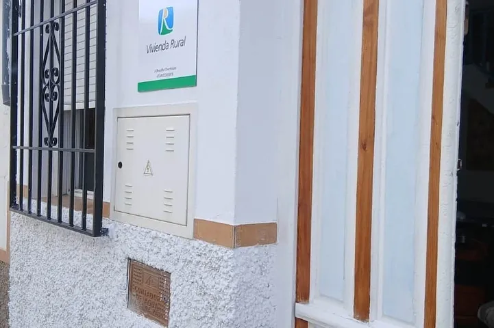 Maison de vacances pour 4 personnes, avec piscine ainsi que jardin et jacuzzi, animaux acceptés - 1