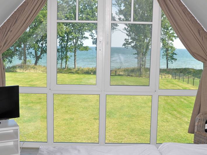 Ferienhaus für 8 Personen, mit Terrasse und Garten sowie Sauna und Ausblick in Süd-Rügen - 3
