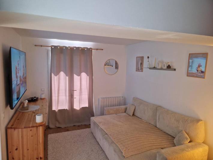Gîte pour 7 personnes, avec vue et terrasse dans Station du Grand Puy - 2