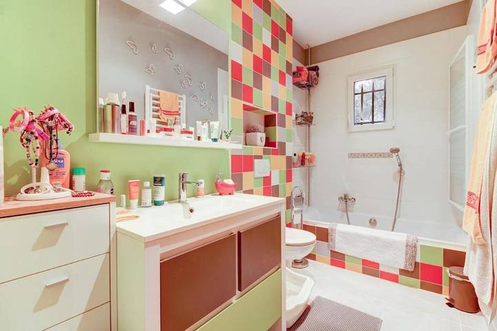 Location de vacances pour 6 personnes, avec piscine ainsi que vue et balcon à Toudon - 2