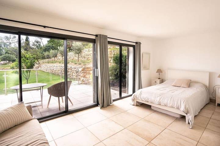 Villa pour 8 personnes, avec balcon et jardin à Opio - 2