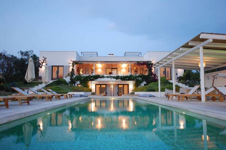 Villa per 10 persone, con giardino in Parabita