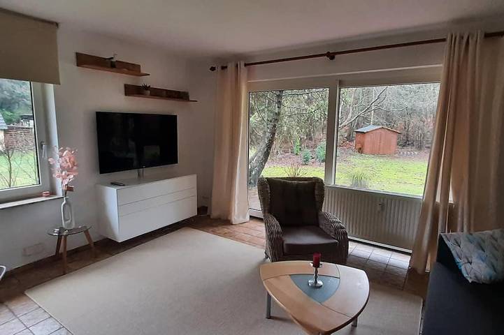 Ganze Wohnung, Ruhige Ferienwohnung am Waldrand mit großem Gartengelände und Terrasse in Böhl (St. Peter-Ording), St. Peter-Ording