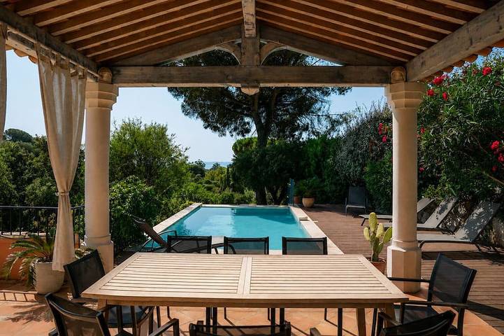 Villa pour 9 personnes, avec Balcon et Jardin dans Le Lavandou