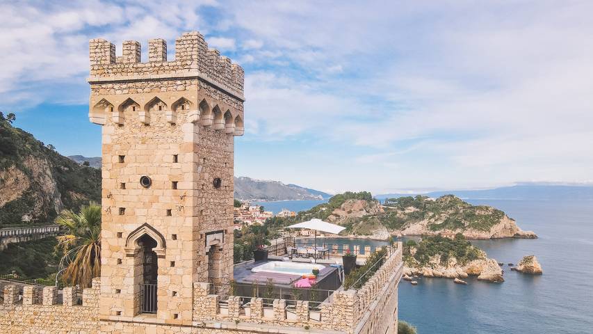 Villa pour 6 personnes, avec Jacuzzi ainsi que Terrasse et Vue à Taormina