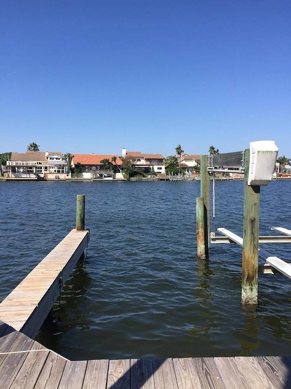 Vacation rental for 4 people, with balcony and hot tub in North Padre Island