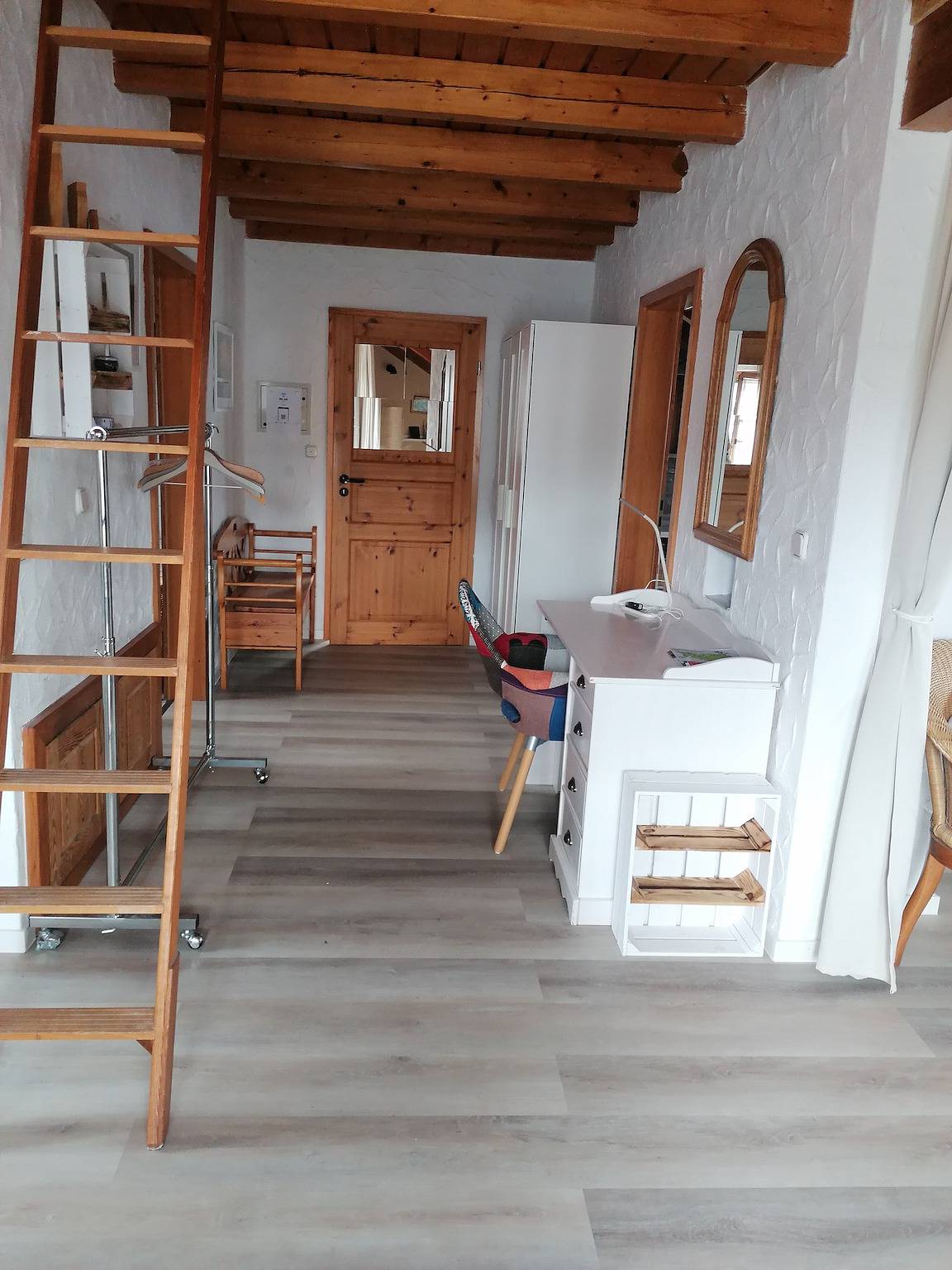 Ganze Wohnung, Ferienwohnung 'Emmaus' mit Balkon und Wlan in Tiefenbronn, Nordschwarzwald