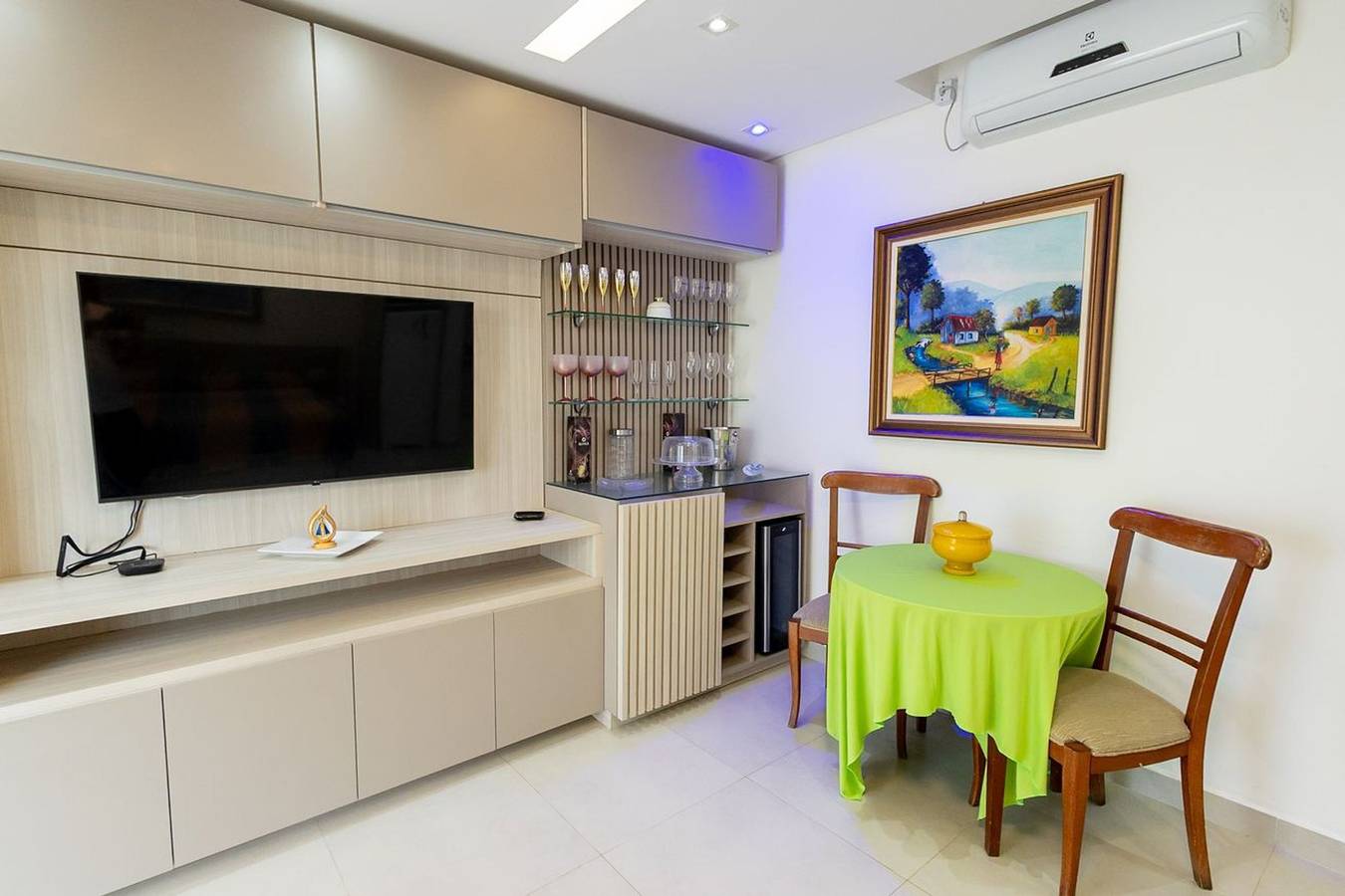 Entire studio, Studio Beira-Mar com Vista no Jardim Atlântico in Ilhéus, Costa das Baleias