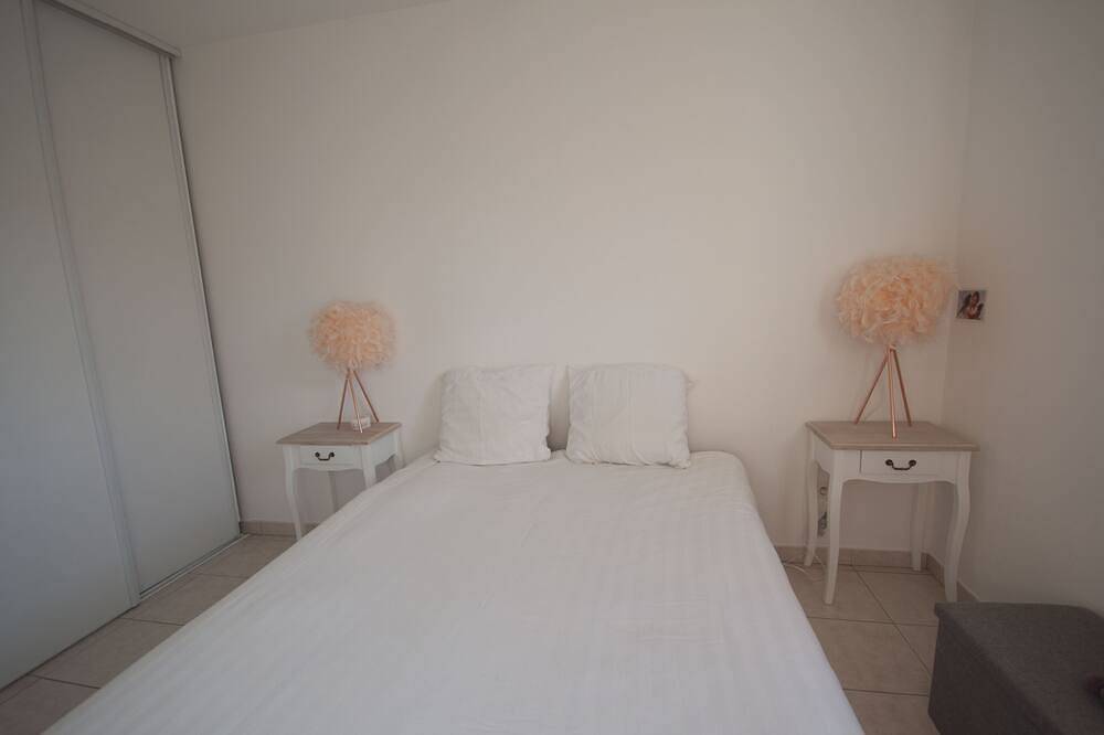 Ganze Wohnung, Very nice 2-room apartment in the forest 10 minutes from the beach in Mougins, Cannes und Umgebung