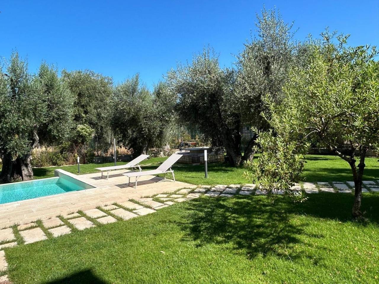 Geheel appartement, Appartement 'Pilone Del Monaco 1' met Zwembad, Solarium en Buiten Tuin in Vieste, Gargano