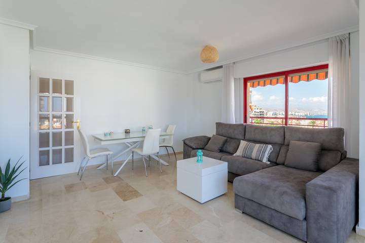 Apartamento entero, Apartamento 'Torre Mar Muchavista' con vistas al mar, piscina compartida y Wi-Fi in Platja de l'Horta-Mutxavista (San Juan Playa), San Juan Playa (Alicante)