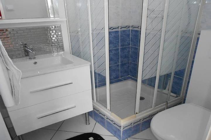 Location de vacances pour 3 personnes, avec terrasse et jardin à Sotteville-lès-Rouen - 3