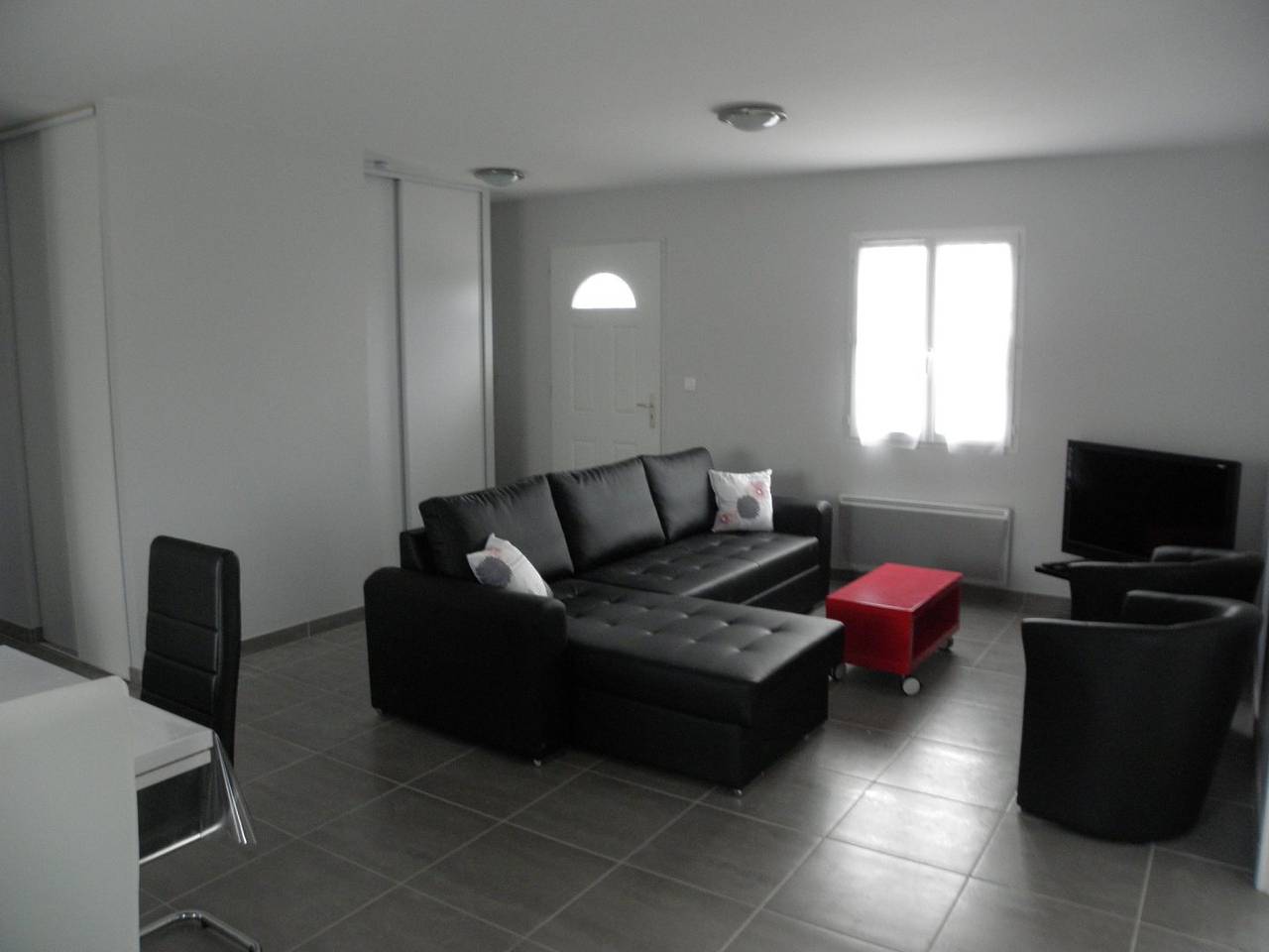 Maison 8 à 10 personnes avec piscine et jacuzzi privés in Belluire, Région de Jonzac