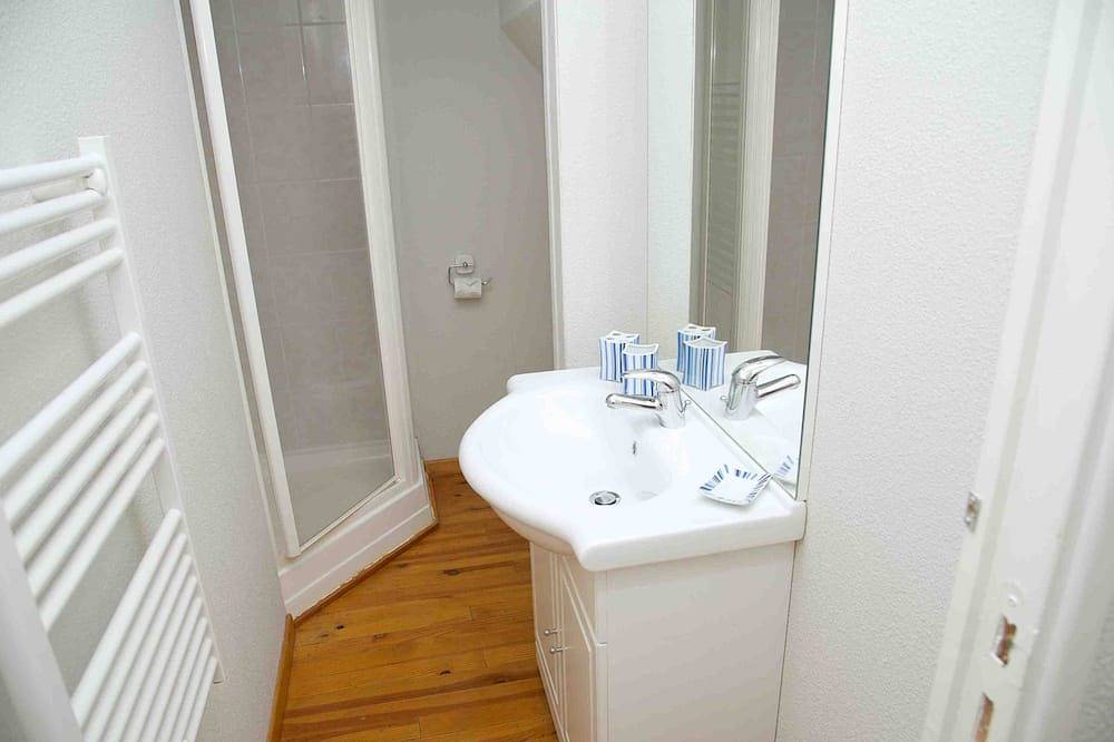 Maison Anis, 3 Bedrooms, Sleeps 6 - Great views of Mount Canigou! in Marquixanes, Région de Prades