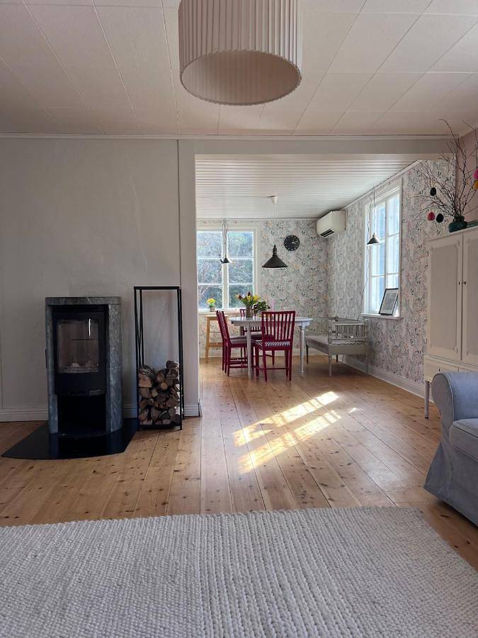 Chalet för 6 Personer, med Terass och Trädgård i Örebro kommun